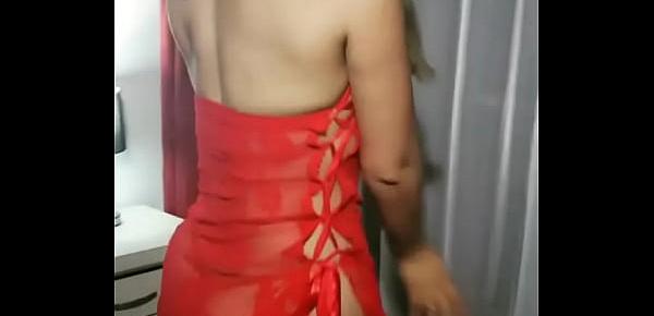  Baile sexy con vestido rojo